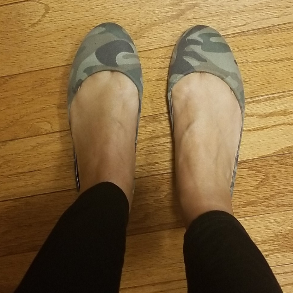 Shoes - Picture 2 of 3